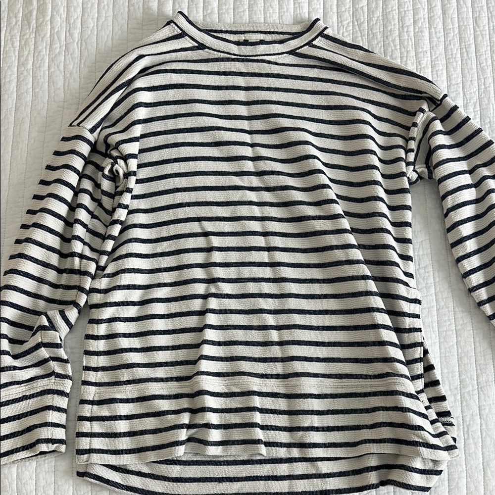 Aerie Navy and Cream Striped Knit Top